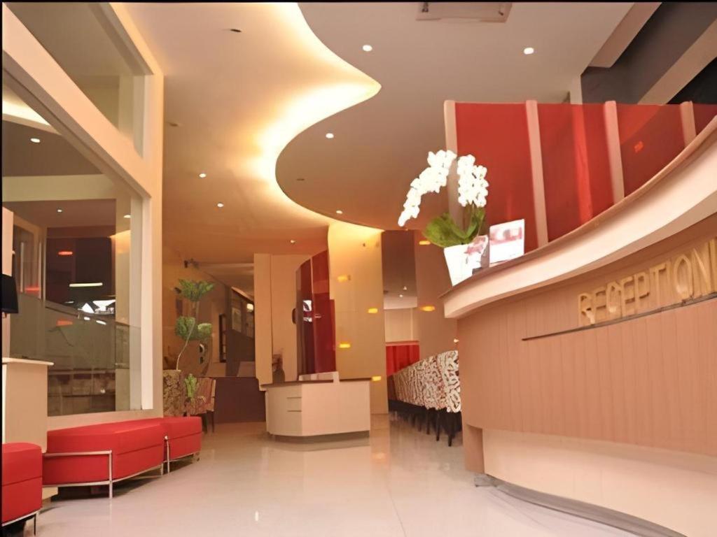 Scarlet Kebon Kawung Hotel Bandung Exterior foto