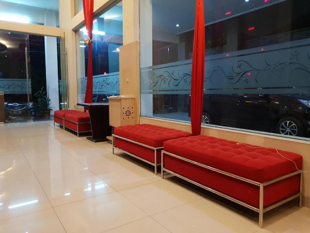 Scarlet Kebon Kawung Hotel Bandung Exterior foto