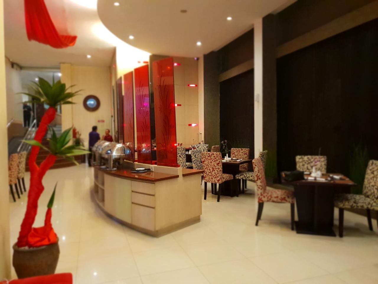 Scarlet Kebon Kawung Hotel Bandung Exterior foto